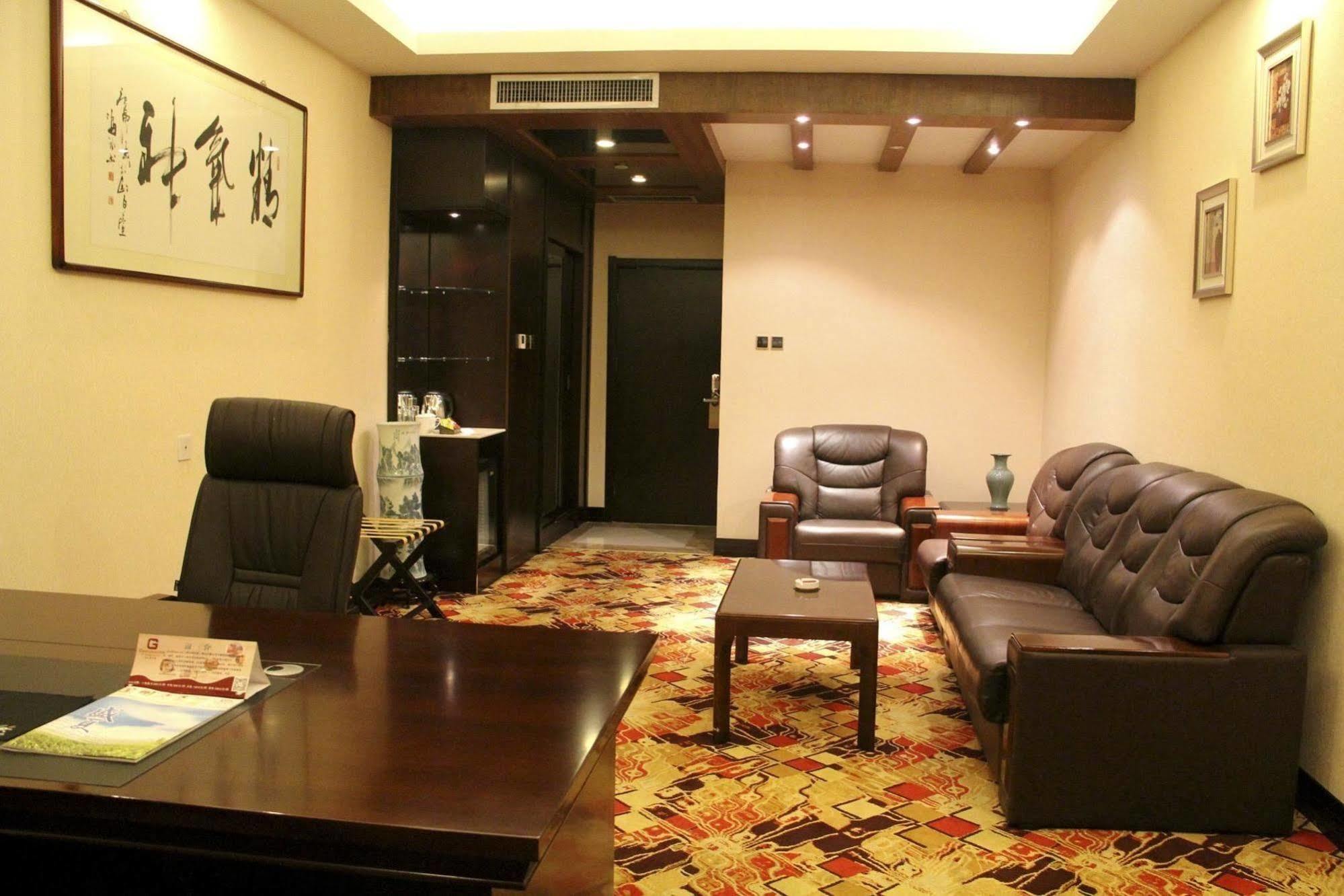Jingzhou International Hotel شيجياتشوانج المظهر الخارجي الصورة