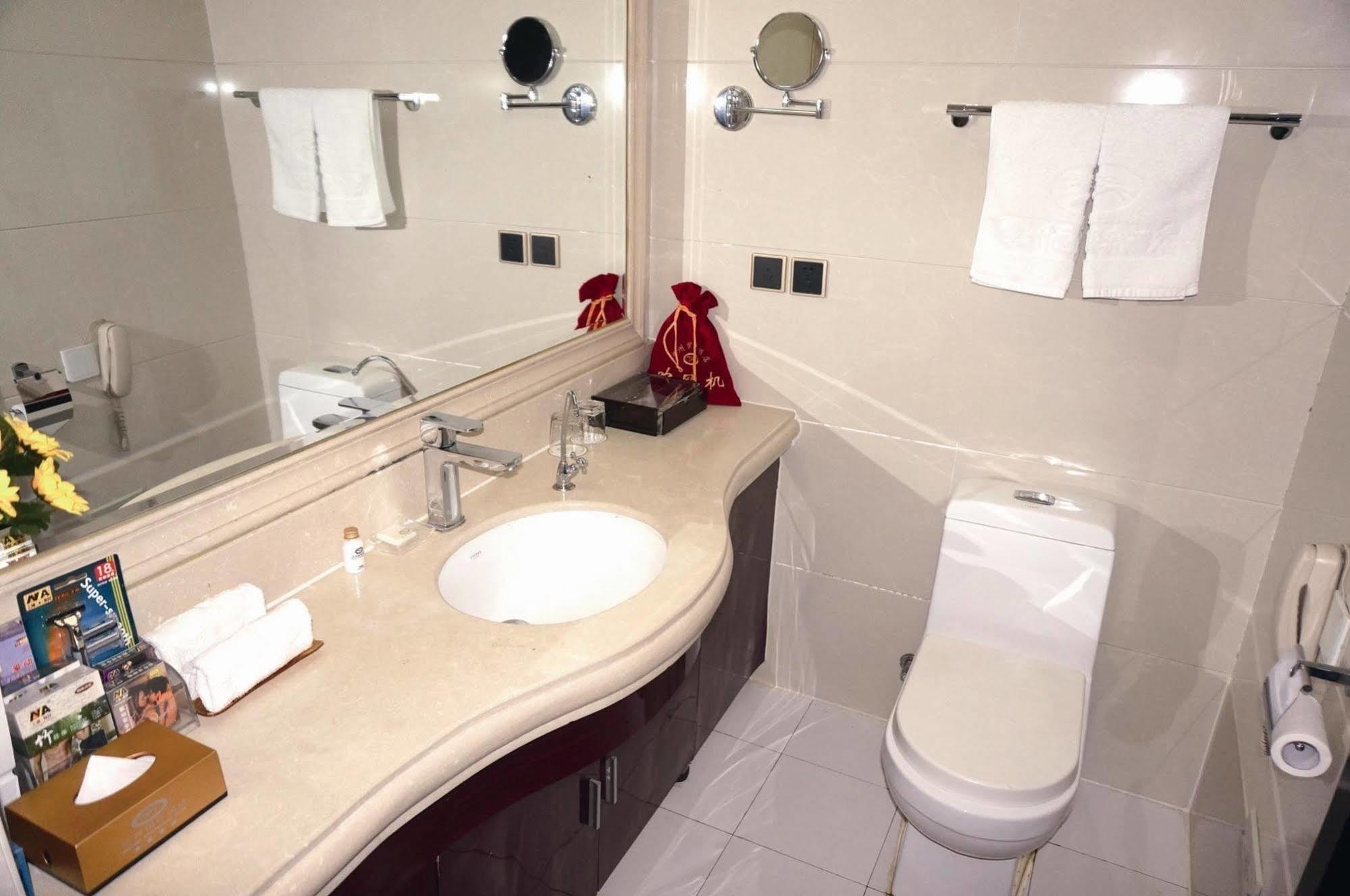 Jingzhou International Hotel شيجياتشوانج المظهر الخارجي الصورة