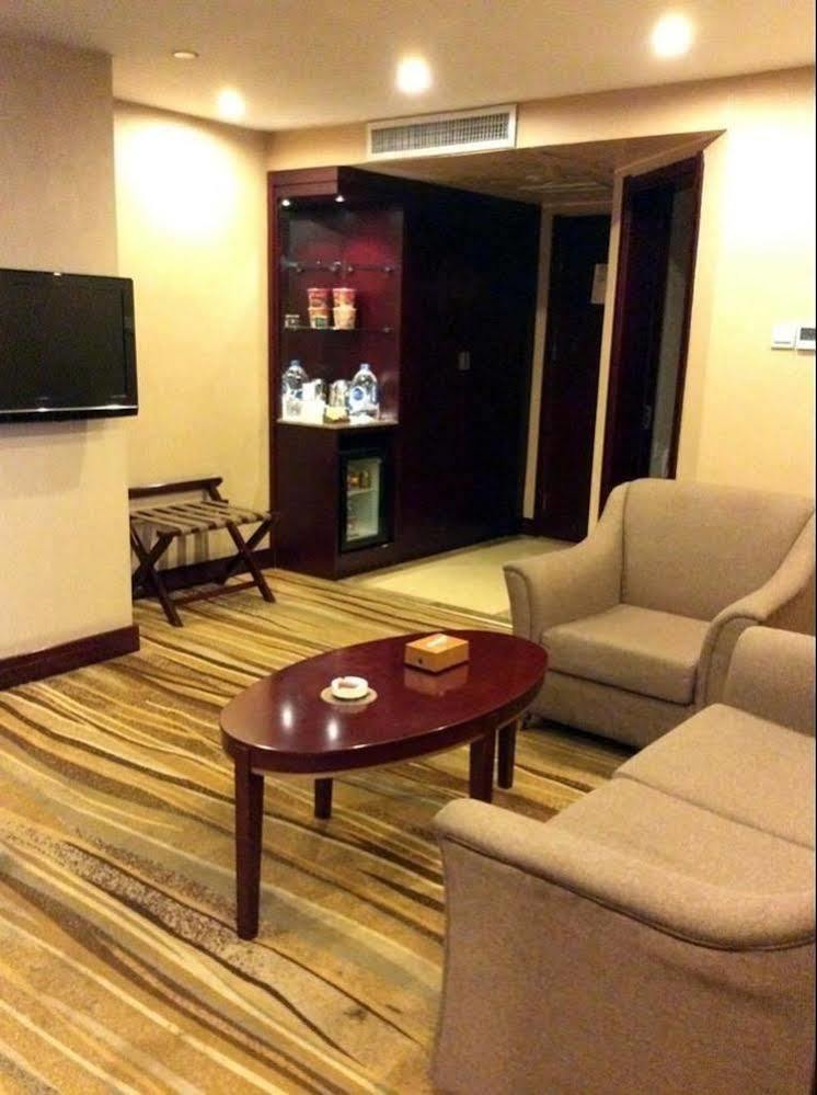Jingzhou International Hotel شيجياتشوانج المظهر الخارجي الصورة